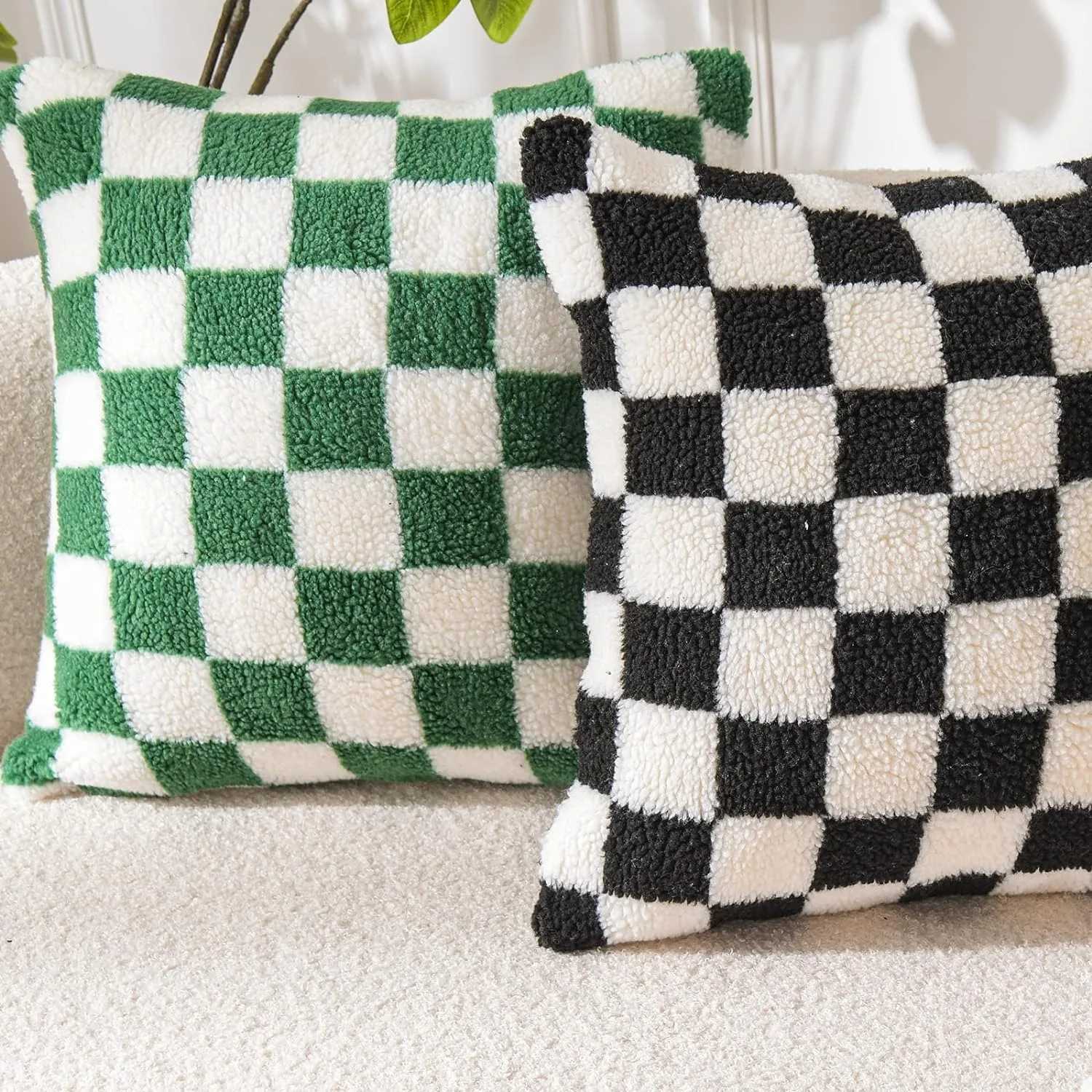 Cushion/Decorative Black Faux Fur Wool Throw Cover Checked Cushion Cover for Sofa Couch Living Room Polyester Lumbar Home Decoration