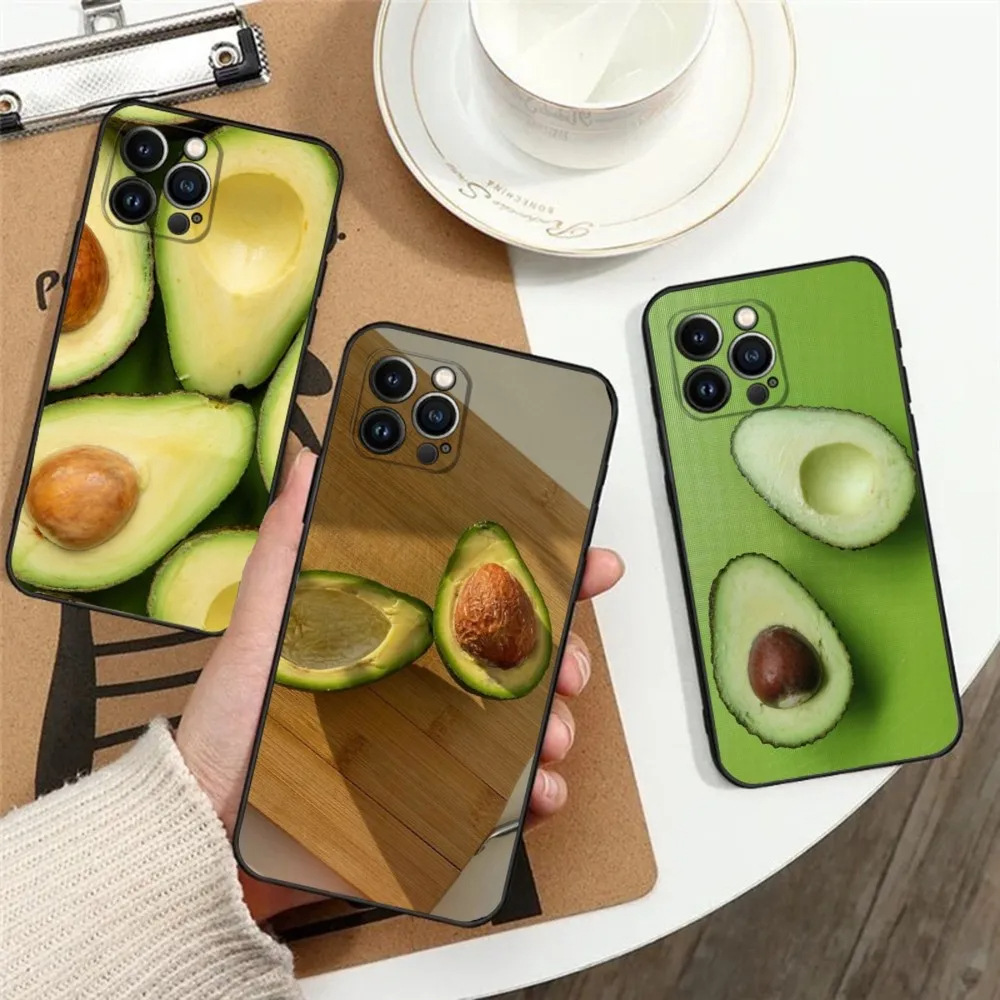 36Designs Avocado mignon Avocado Soft TPU pour iPhone 15 Plus 14 Pro Max 13 12 11 XR XS 8 7 Samsung S24 Ultra S23 Fruit d'été Belle coeur Love Lover Smile Happy Phone Couverture arrière