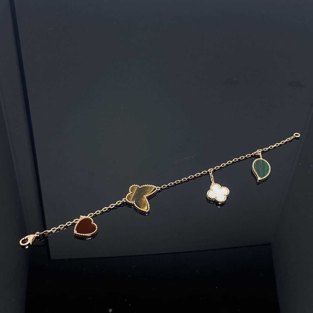 Bracelet exclusif des peuples pour montrer Love High Gold Love Butterfly Star Jade avec Vnain commun