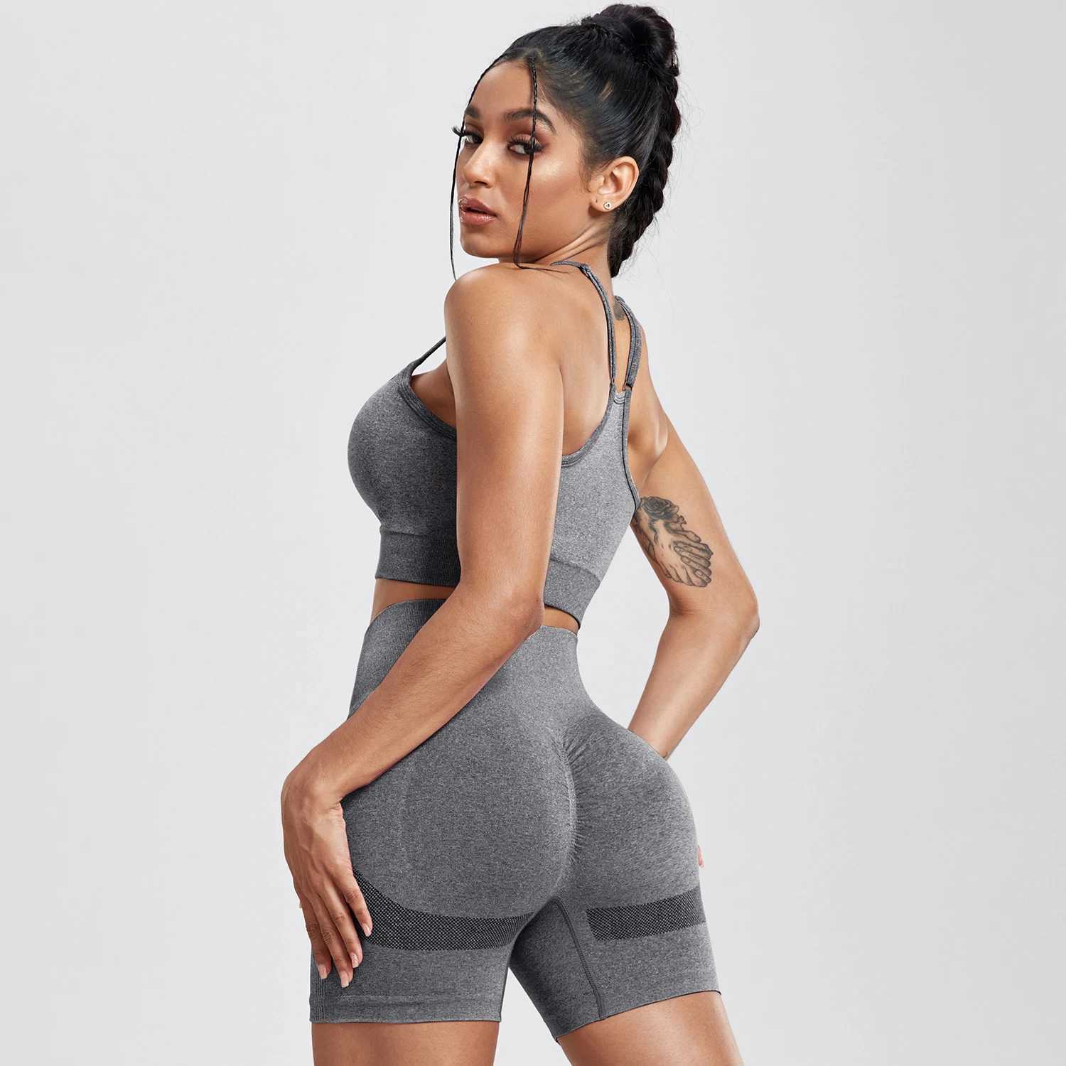 Tracksuits voor dames Normaten Fitness Set Women Sports Push Up Bra Gym Suit High Taille Naadloze Kleding Outfits Shorts 1/Vrouwelijke set Y240426