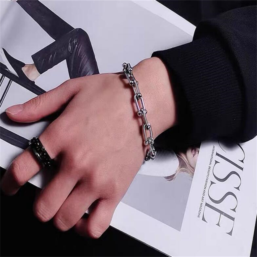 Nowa modna bransoletka damska Instagram Cool Wind Titanium Steel Ornament Mały projekt męskiej bransoletki Hip Hop wszechstronna AB216