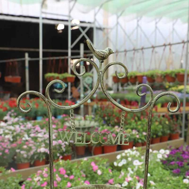 Piantatrici di vasi fatti a mano decorazione da giardino di benvenuto segnale di fiori retro metallico Q240429