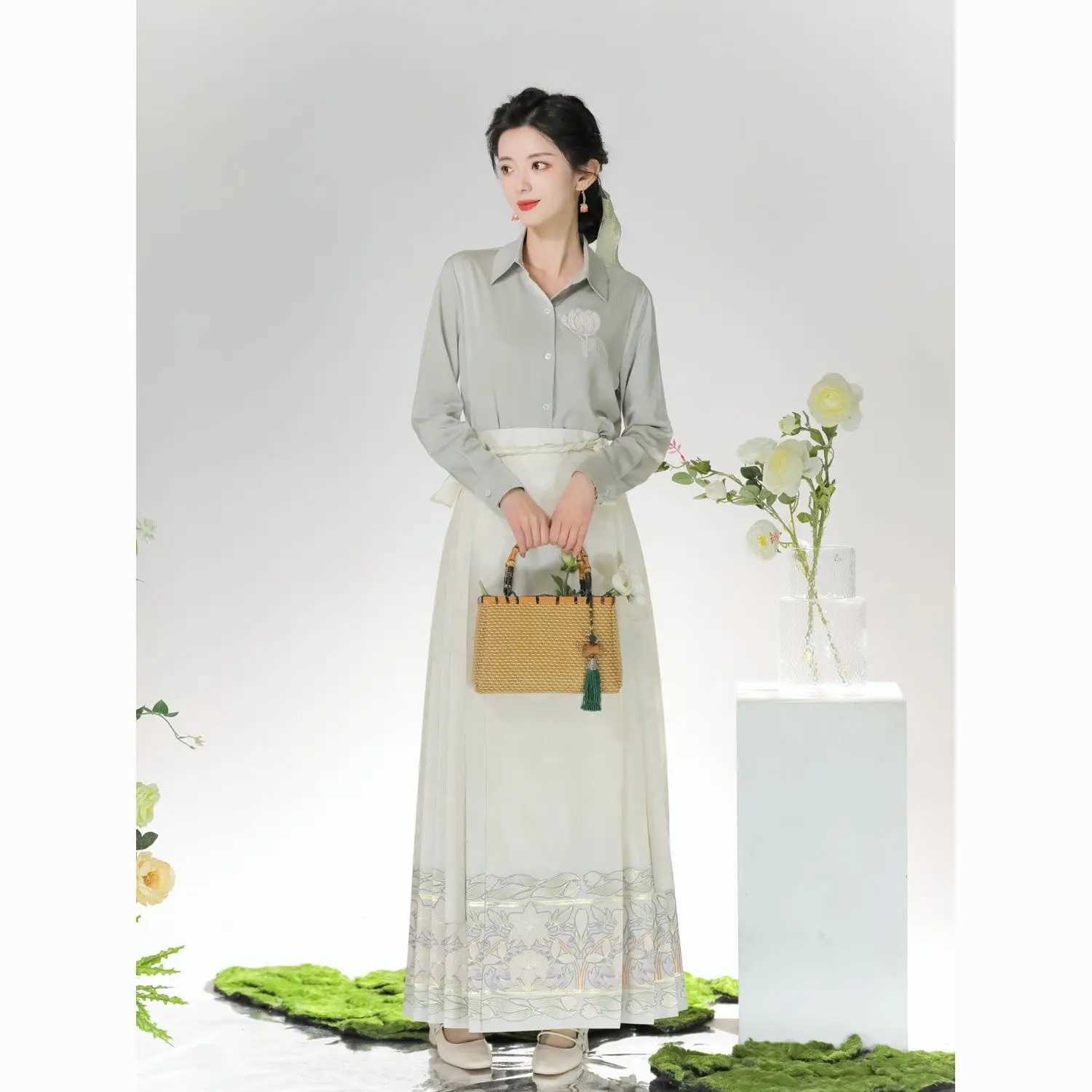 Etniska kläder Ming Hanfu Lily kinesisk stil blandad med imitation Makeup Flower Horse Face Kjol och fotled sommardaglig pendlingssats för kvinnor