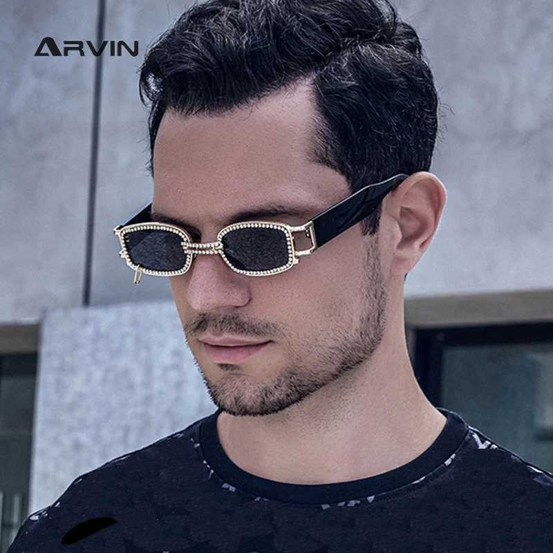 Solglasögon Brand Punk Square Solglasögon Kvinnor Fashion Rhinestone Small Frame Sun Glasses Men Shades UV400 Clear Eyewear Gafas de Sol T240428