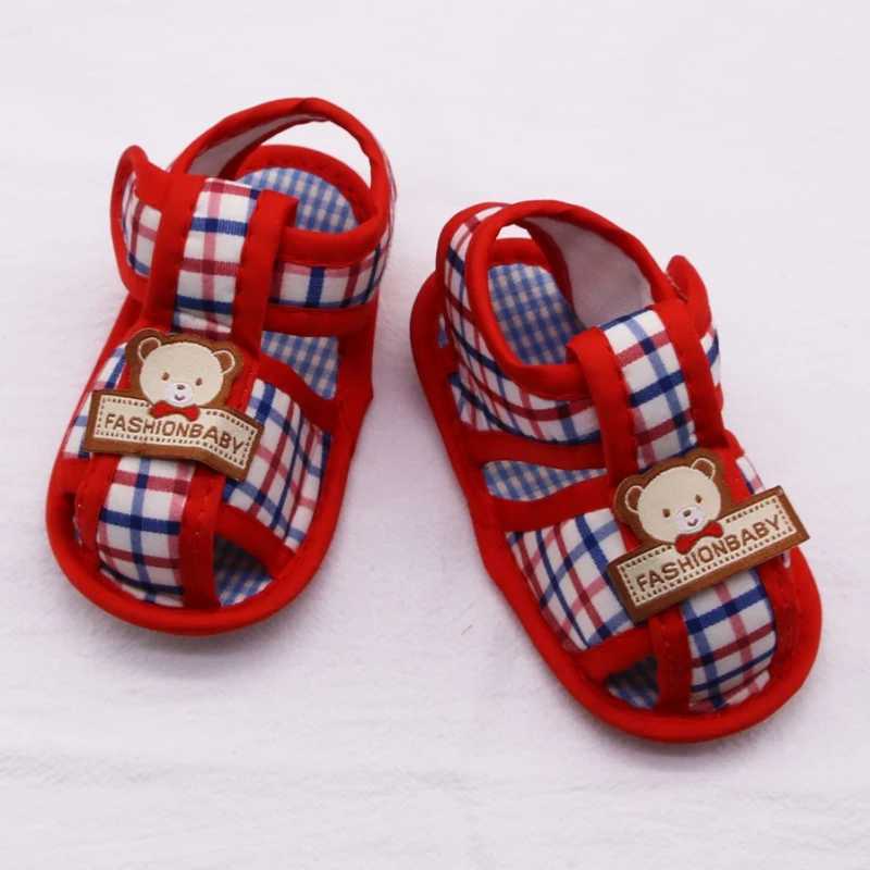 Sandalen Sommerbaby Schuhe Mädchen Sandalen bunte schlichte gemusterte Cartoon-Bären Kinder Erste Walker weiche Solte Kinderschuhe 0-18ml240429