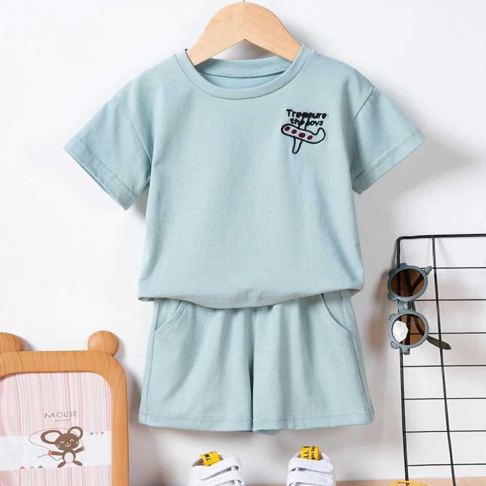 Vêtements Sets New Summer Ldren Sets Boys Girls Girls Short Sleeve Rugby / Daisy broderie T-shirt + Shorts solides Set Kids Leisure Suits H240429