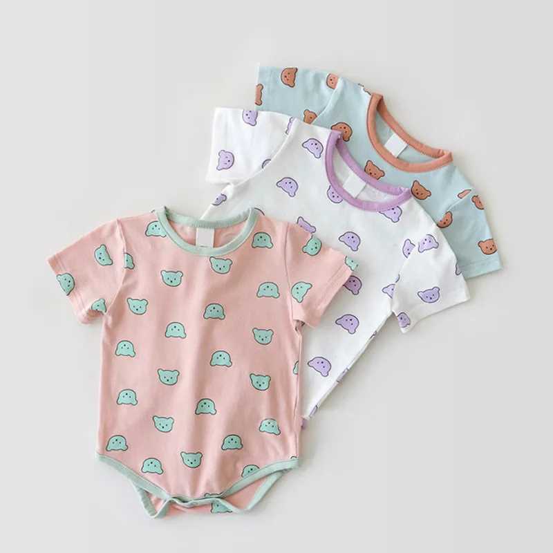 ROMPERS Baby Kleidung Cartoon Baby Jungen Bodys Little Bären Druckkindmädchen Kleidung mit Hut H240429