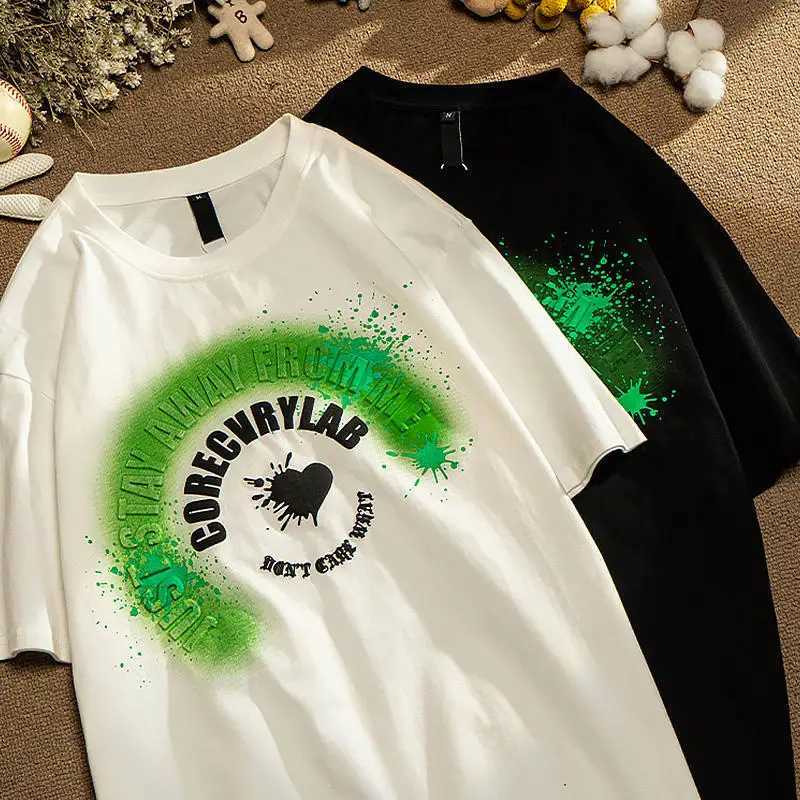 Męskie koszulki Summer Modna Moda ciężka retro męskie litery 100% bawełniane drukowane okrągły szyję wysokiej jakości swoboda T-shirt Strt Y240429FXT0