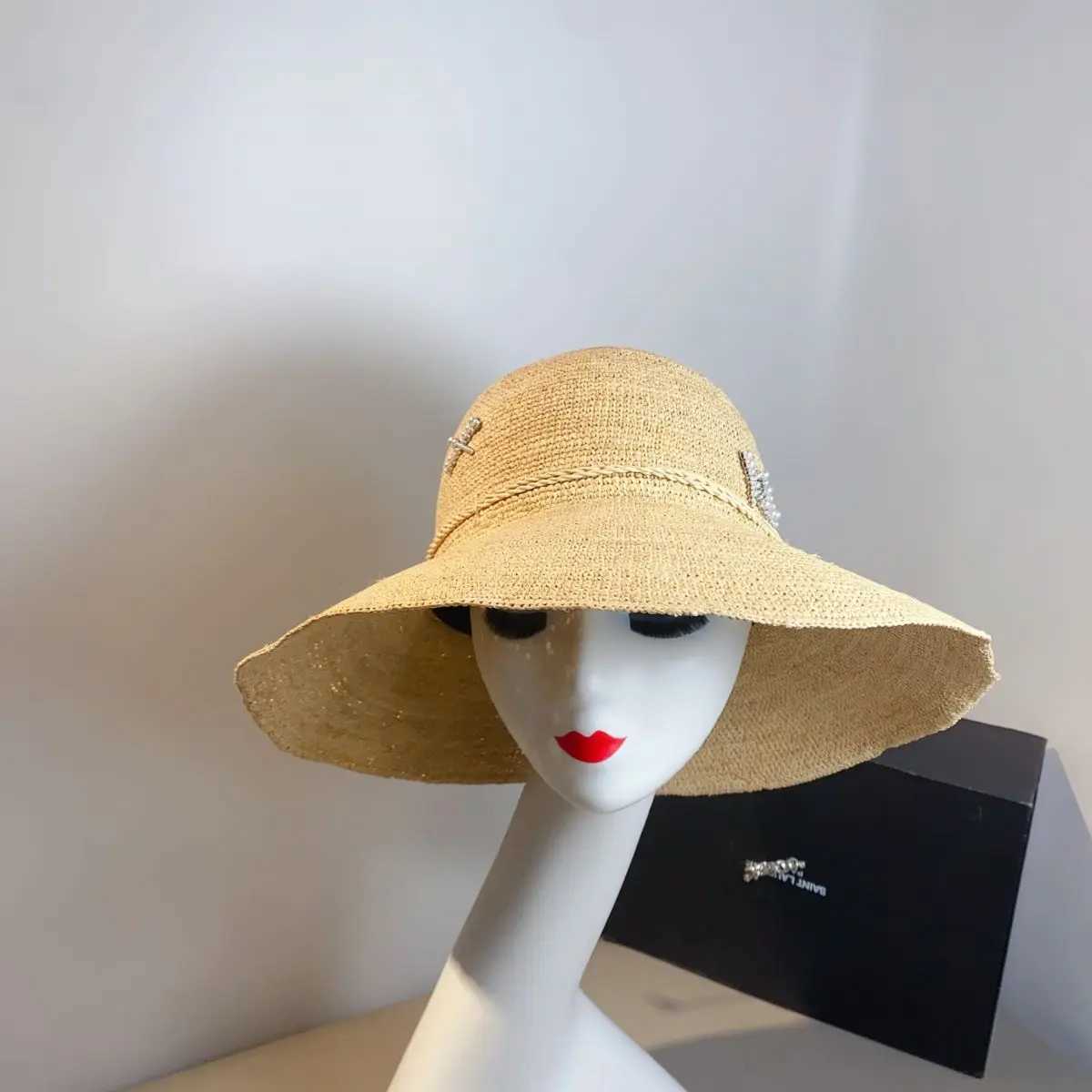 Chapeaux à bord large chapeau seau 2024 Femme du chapeau d'été du soleil Sunshade Suncreen Hat Vacation plage