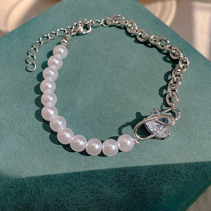 Chaîne Pearl Heart Zircon Bracelet liaison asymétrique pour les femmes Bracelet de coeur à la mode coréenne Bracelet Bijoux d'anniversaire