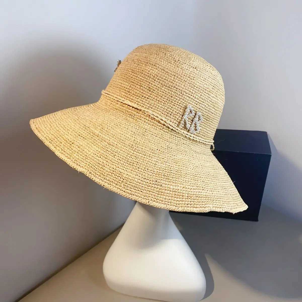 Chapeaux à bord large chapeau seau 2024 Femme du chapeau d'été du soleil Sunshade Suncreen Hat Vacation plage