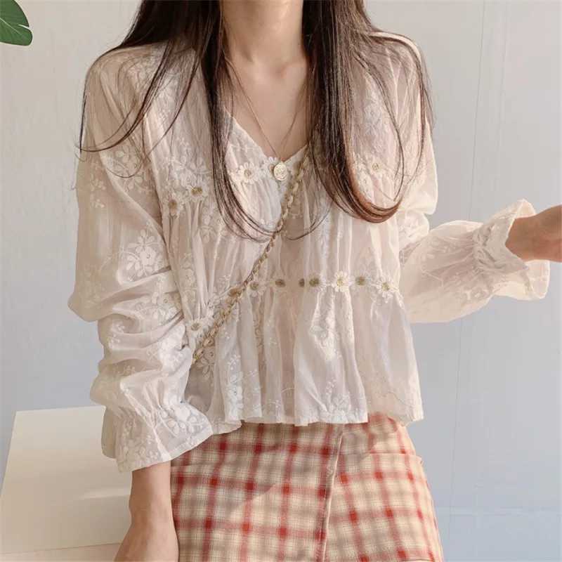 Women's Blouses Shirts Korean Style Swt White Blouses for Women Lace Blouse Floral Shirt V-neck Flare Slve Tops for Ladies 13037 2024 New Y240426
