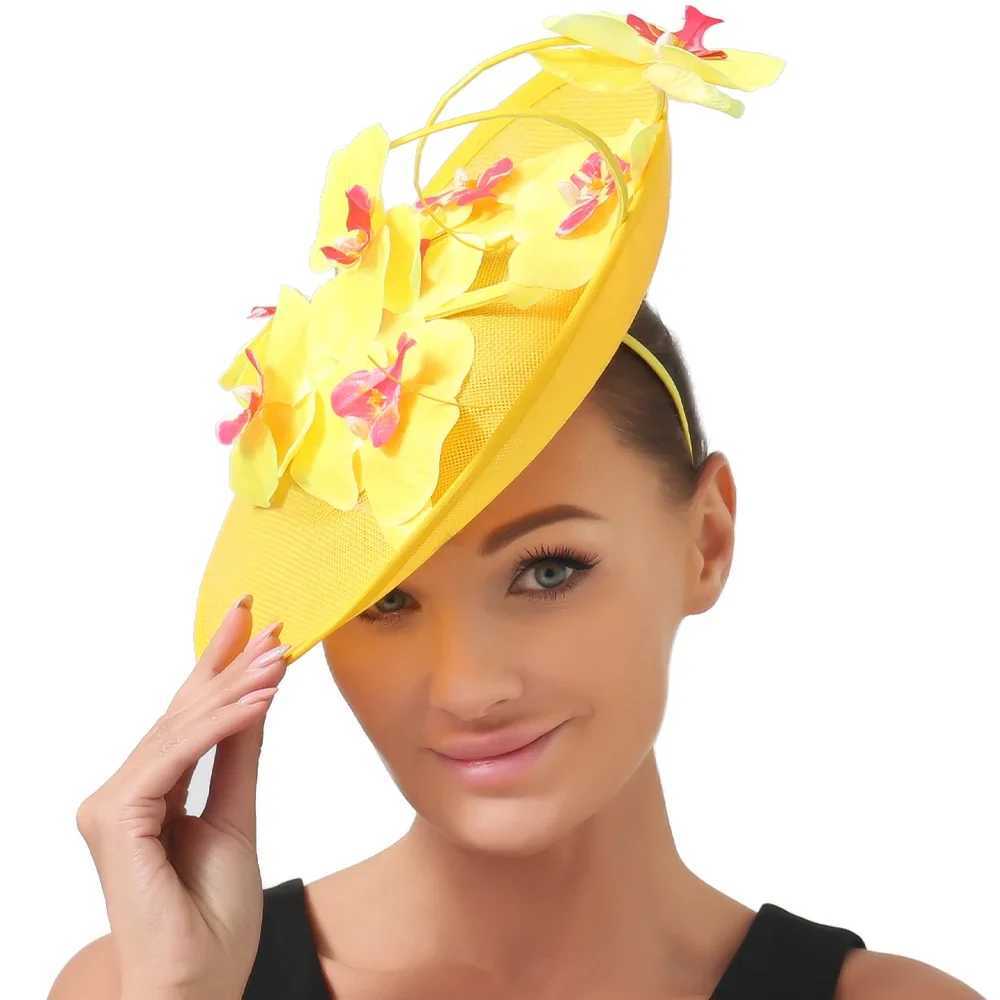 Chapeaux à bord large chapeau seau élégant dames décor floral mignerery capride fête fascinateur fascinateur chapeau fleur de fantaisie avec de belles belles couches y240426