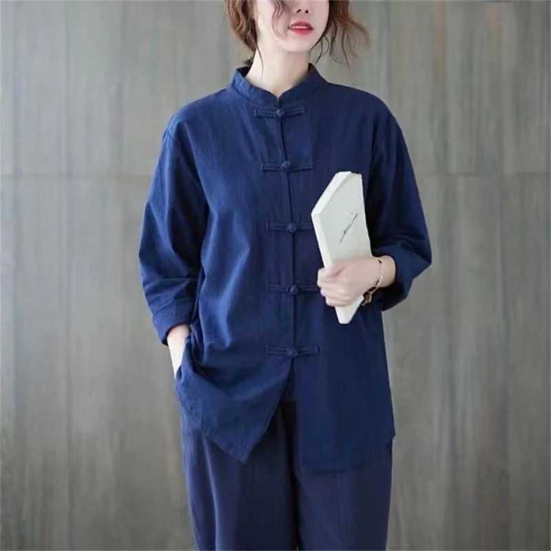 Kvinnors blusar skjortor kvinnor vintage bomullslinne casual skjortor kinesisk stil vintage fast färg lös kvinnlig långa slve tops wy1013 y240426