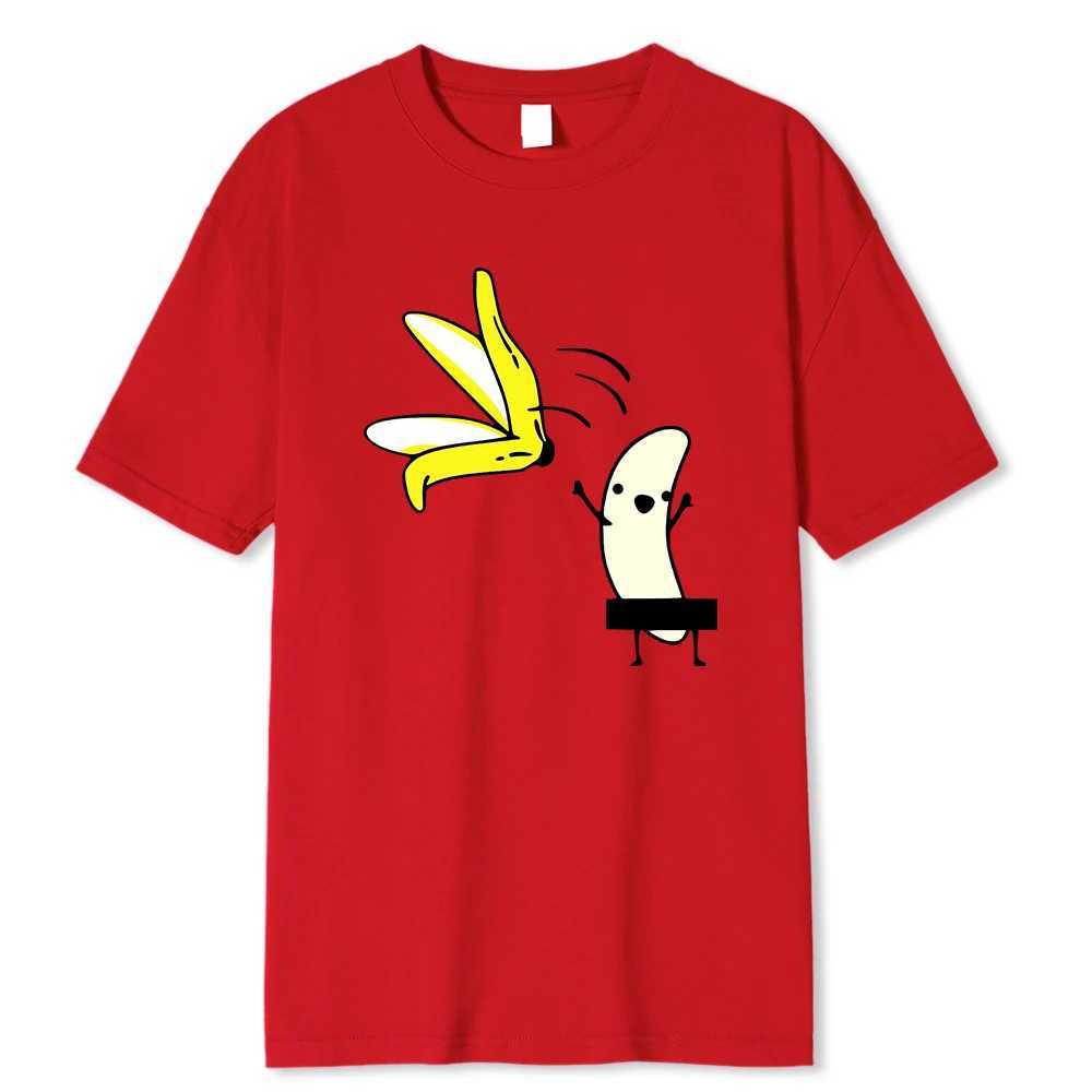 Męskie koszulki mężczyzn Banana Disrobe Overcoat Zabawny nadruk T-shirt Summer Humor Żart T-shirt Soft Bawełna swoboda T-koszule Strtwear Y240429