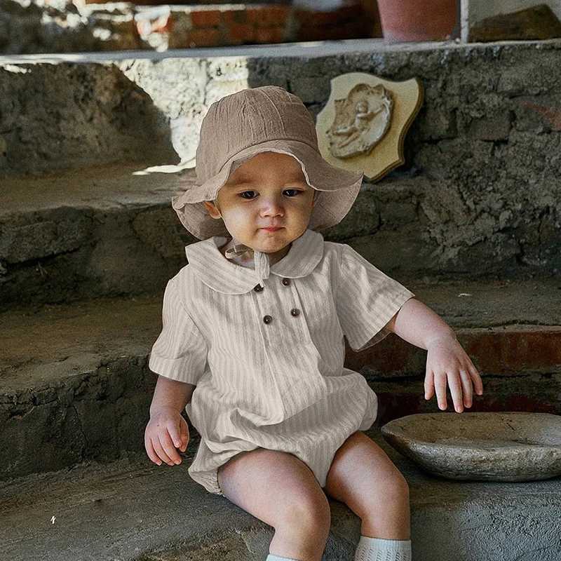 Rompers sommar ny preppy stil baby bodysuits skjorta krage flickor pojkar bodysuit andas linne en bit babykläder H240429