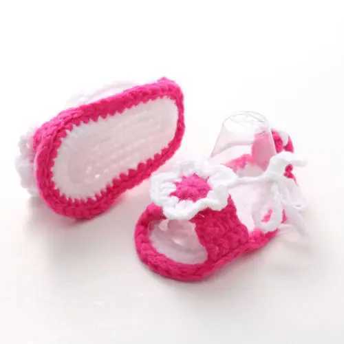 Sandalias recién nacidas Baby Boy Girl Soft a mano suave Crochet Sandalias de perlas Lindas zapatillas Baby Summer Babyl240429