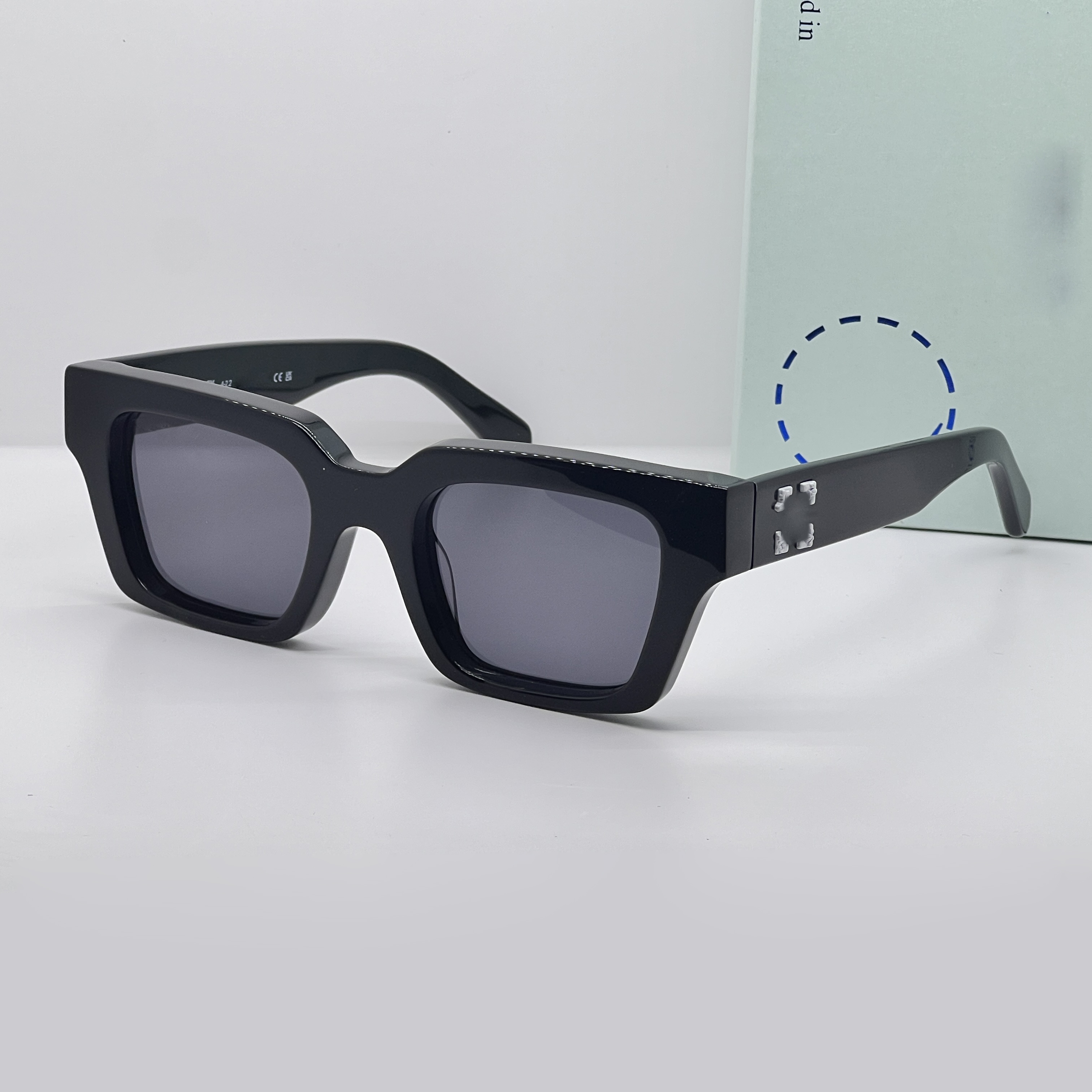 Off Ice White Sunglasses luksusowy projektant słynna marka Oeri008 Virgil UV400 Protect soczewki Outdoor Square Frame OEM OEM Retro Okulara W zestawie oryginalne obudowy
