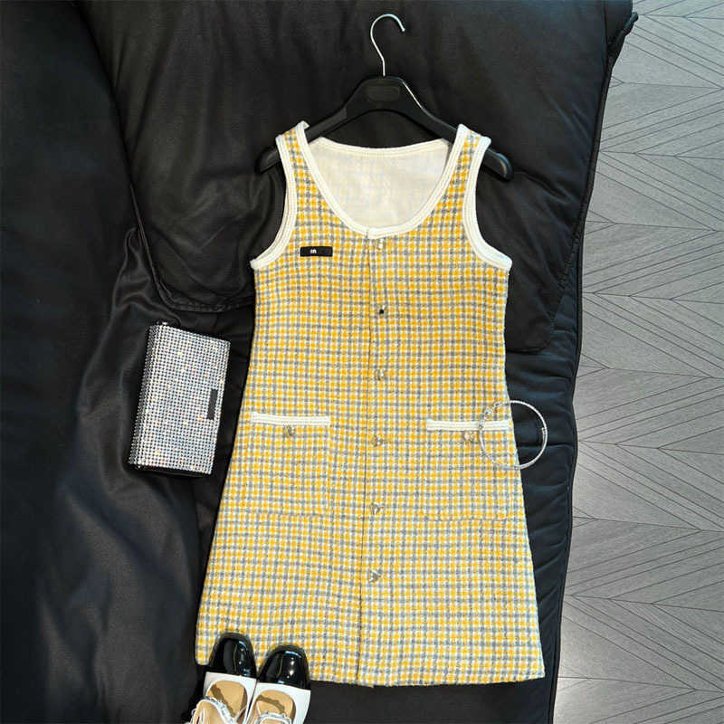 Basic Casual Dresses Designer Dopamine Girl ~ 23 Early Autumn Gold Button Pocket Yellow Plaid Wool grove vest rok zoete meidjurk XH50