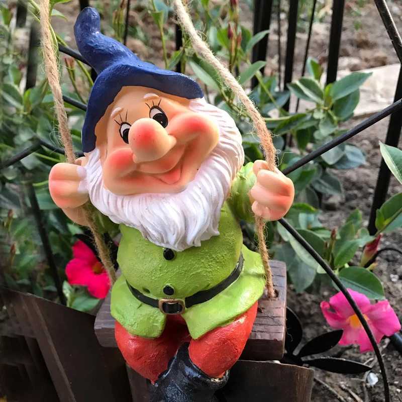 Planters Pots Creative and cute swaying gnome garden decorative statue resin hanging on a tree pendant indoor outdoor decoration Q240429