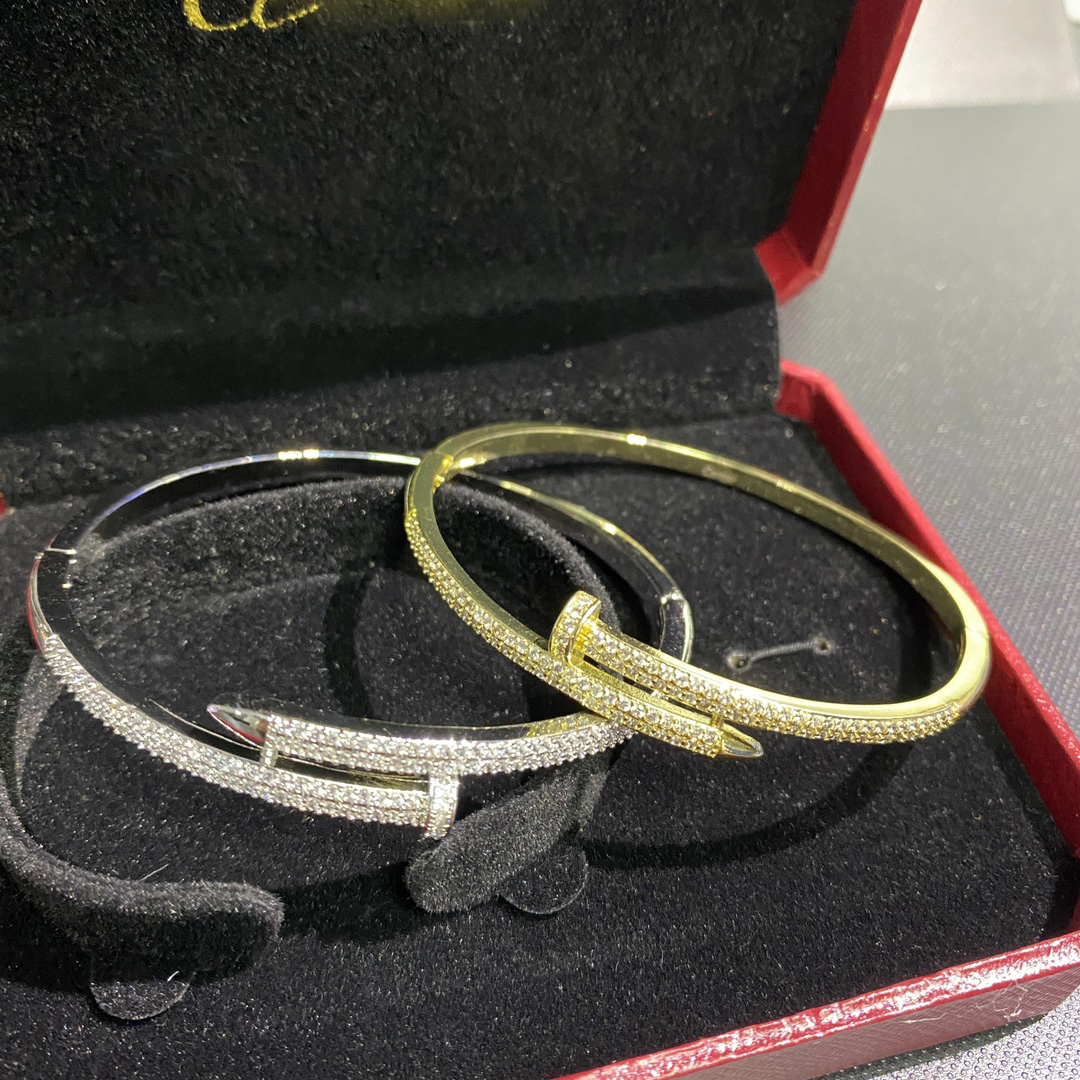 Pulsera de diseño Braceletas de marca de lujo Diseñador para mujeres Letter Color sólido Diseño de serpiente de diamantes Joyería de pulsera de mayor calidad muy bonita