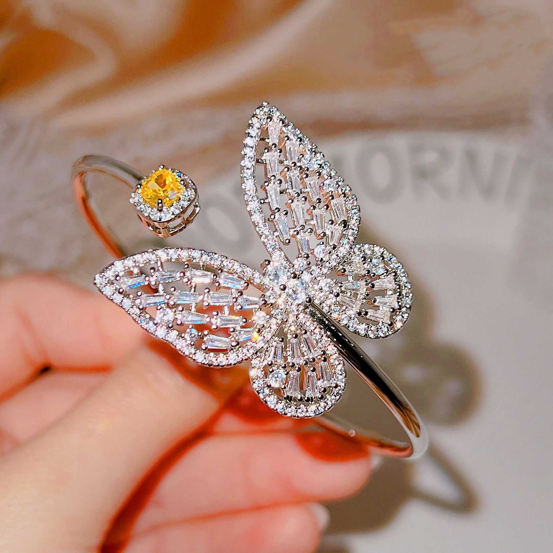 Designer Jewelry Luxury Graf Bracelet Pendant Necklace Design 3D Full Diamond Super Immortal Bow Female Yellow Diamond Colorful Treasure Butterfly Bracelet