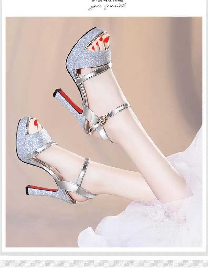 Dress Shoes Sandalen vrouwelijke buckle hakken zomer vis mond dames goud zilveren blok hielplatform sandaal H240430