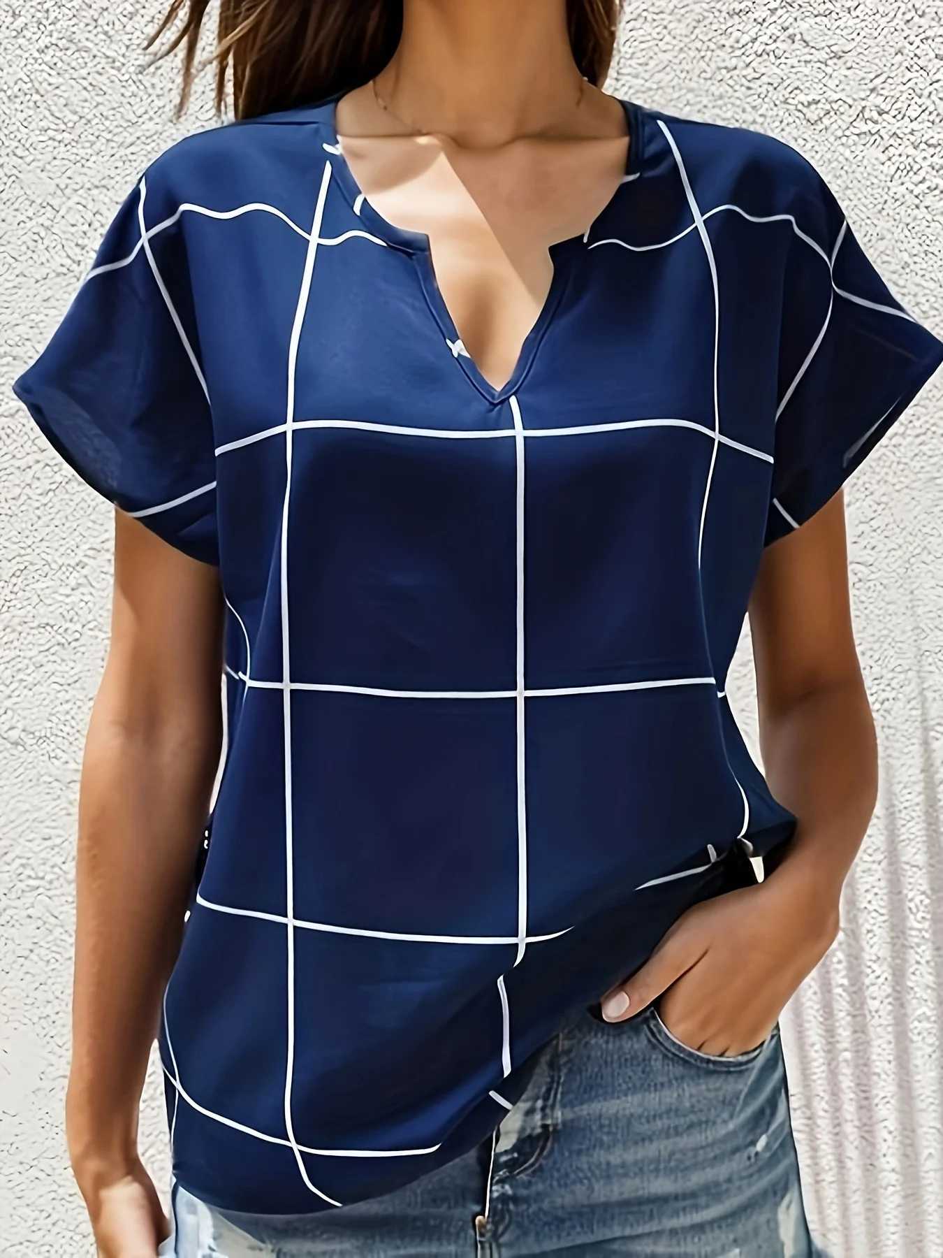 Chemises pour femmes Shirts d'été Fashion Plaid Plaid Blans imprimé Shirts Casual V Neck Short Slve Tops Ladies Basic Chic Blouses Tops Y240426