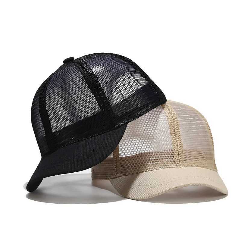 Capes à balle Nouveau chapeau de baseball à bord court court en maille complète respirant mince masculine masculine fashion fomens Ins Peak Summer Q240429