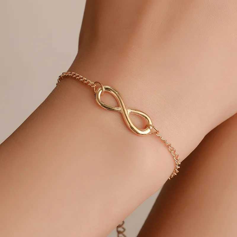 Chaîne Bracelet Infinity Color Silver Color simple pour les femmes Numéro 8 Charms Bracelets Bangles Fashion Insolite Bijoux de fête Lovergift