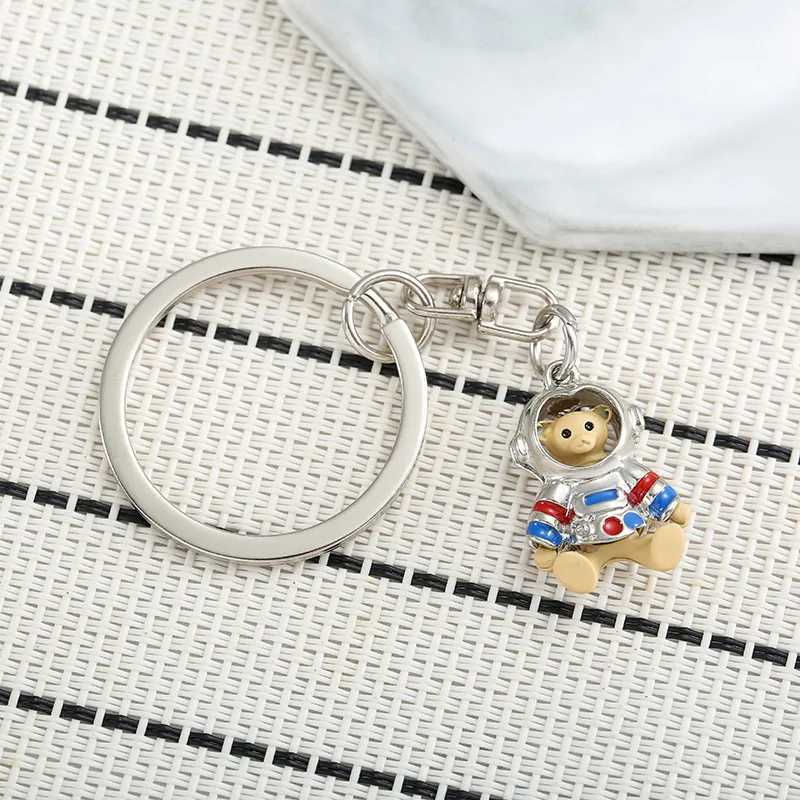 Keychains Lanyards kreativ Keychain Fuß Astronaut Bärer Schlüsselbeutel Keychain Pendant Llaveros Charming Fashion Automotive Accessoires Geschenk Q240429