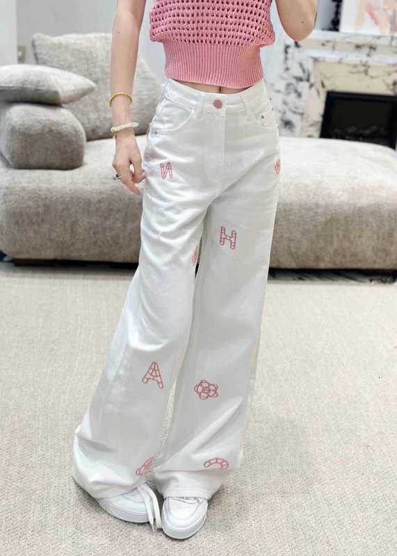 Marchio designer di jeans da donna CH bianco industria pesante Lettera ricamata rosa Lega larga 2024 primavera Nuovo pantaloni gambe a vita alta 93SX 93SX
