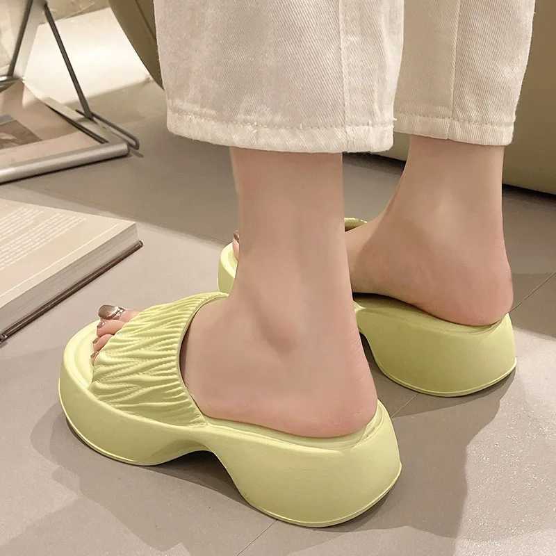 Slippers Fashion Womens Summer Thick Shoes Soft Sole Home Beac Wrinkle Texture Outdoor One Line EVA Sandal H240430