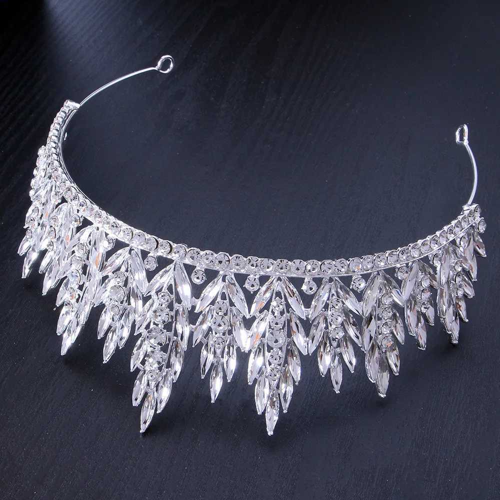 Tiaras Eleganti principessa Eleganti ragazze White Crystal Tiara donne Regalo matrimoni Bridal Bride Crown Accessori abiti capelli Nuovi Accessori abiti capelli