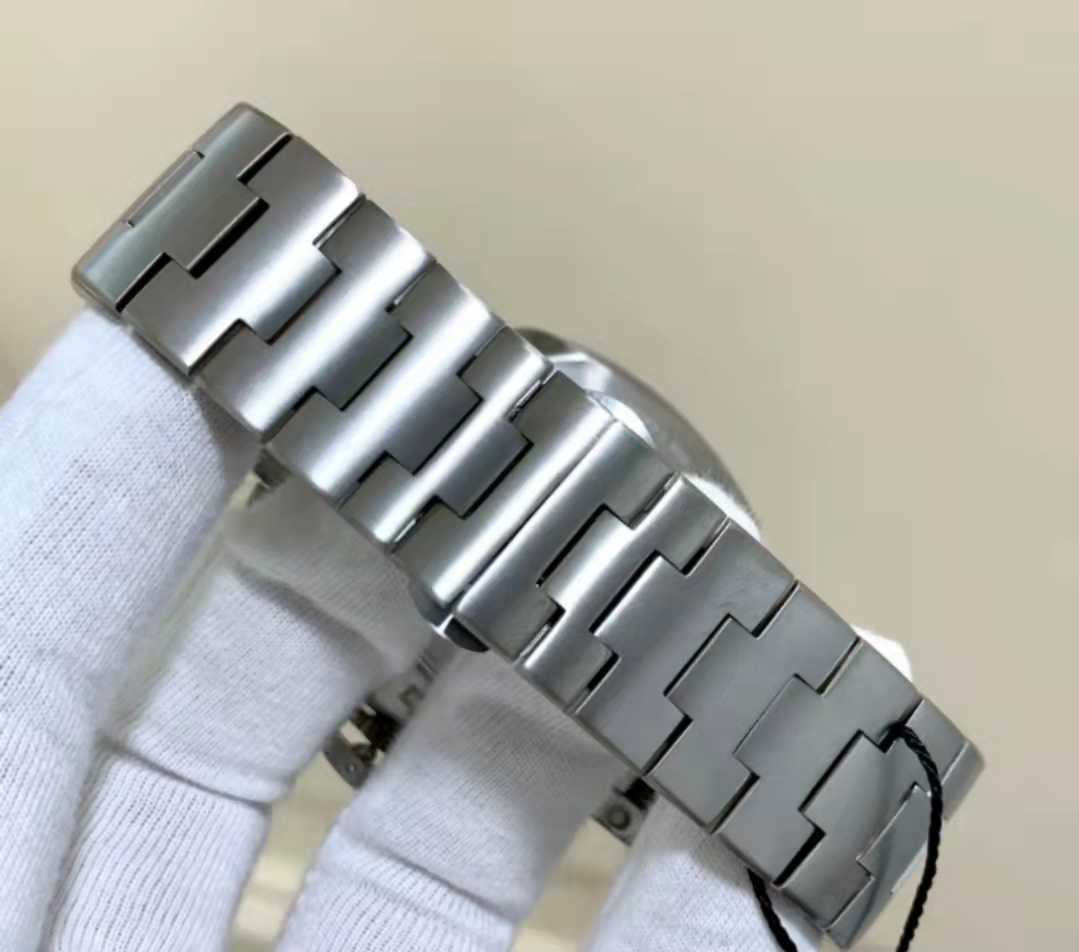 Мода Luxury Penarrei Watch Designer сначала обзор, а затем отправьте новый календарь ограниченного выпуска золотой игла титана Metal PAM00352