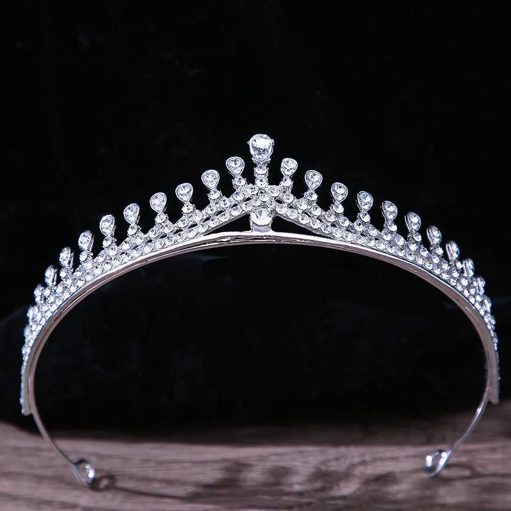 Tiaras Korean 고급 흰색 크리스탈 크라운 헤어 액세서리 티아라 여성 웨딩 모조 다이나 스톤 신부 은색 크라운 헤어 보석