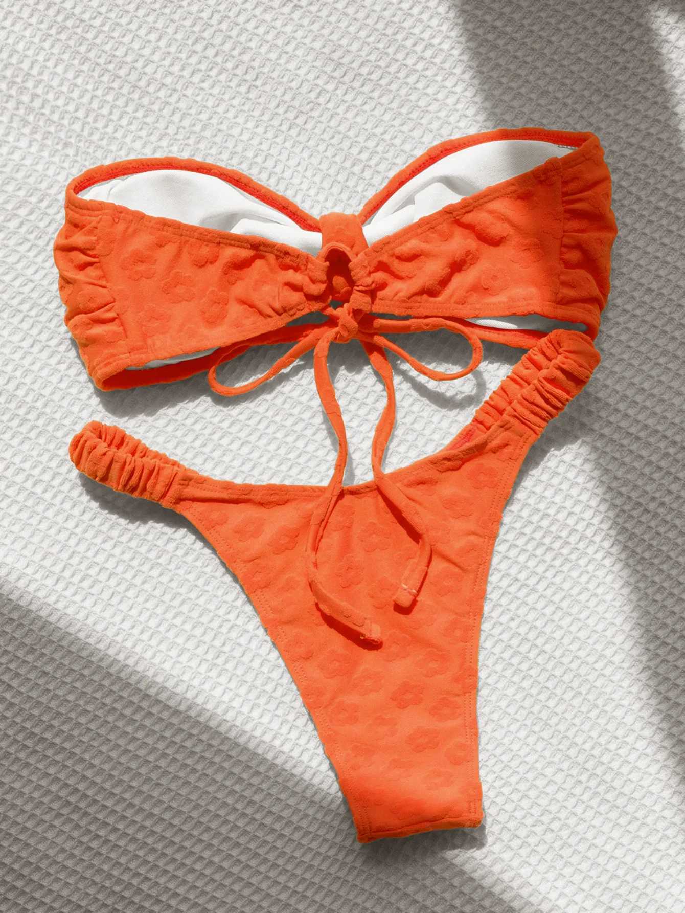 Kobiety stroje kąpielowe seksowne Bandeau bikini 2024 Kobiety z przodu krawat pomarańczowy biały pchnięcie mikro kąciki Brazylijski wycięcie kostium kąpielowy plate -stroje kąpielowe Y240429