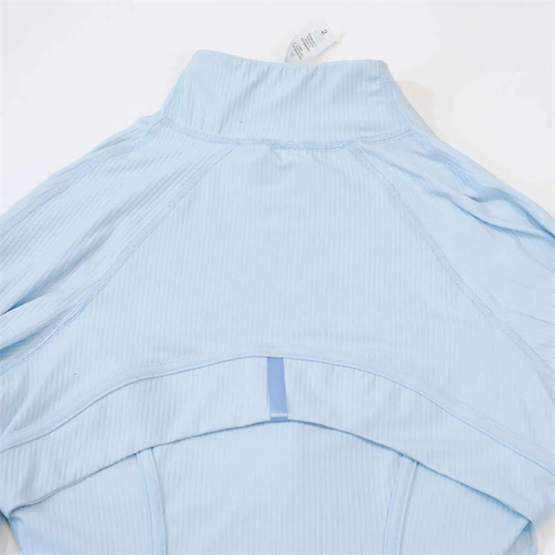 Vestes de fil de yoga à zip-up de yoga à zip-up complet pour les trous de pouce avec des trous de pouce