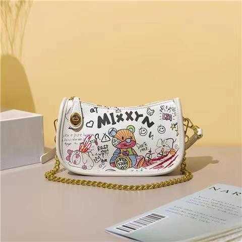 Evening BagsSpring/summer new cartoon bag female crossbody bag Graffiti bucket bag simple cylinder bag Bear letter small square bag female bag YQ240129