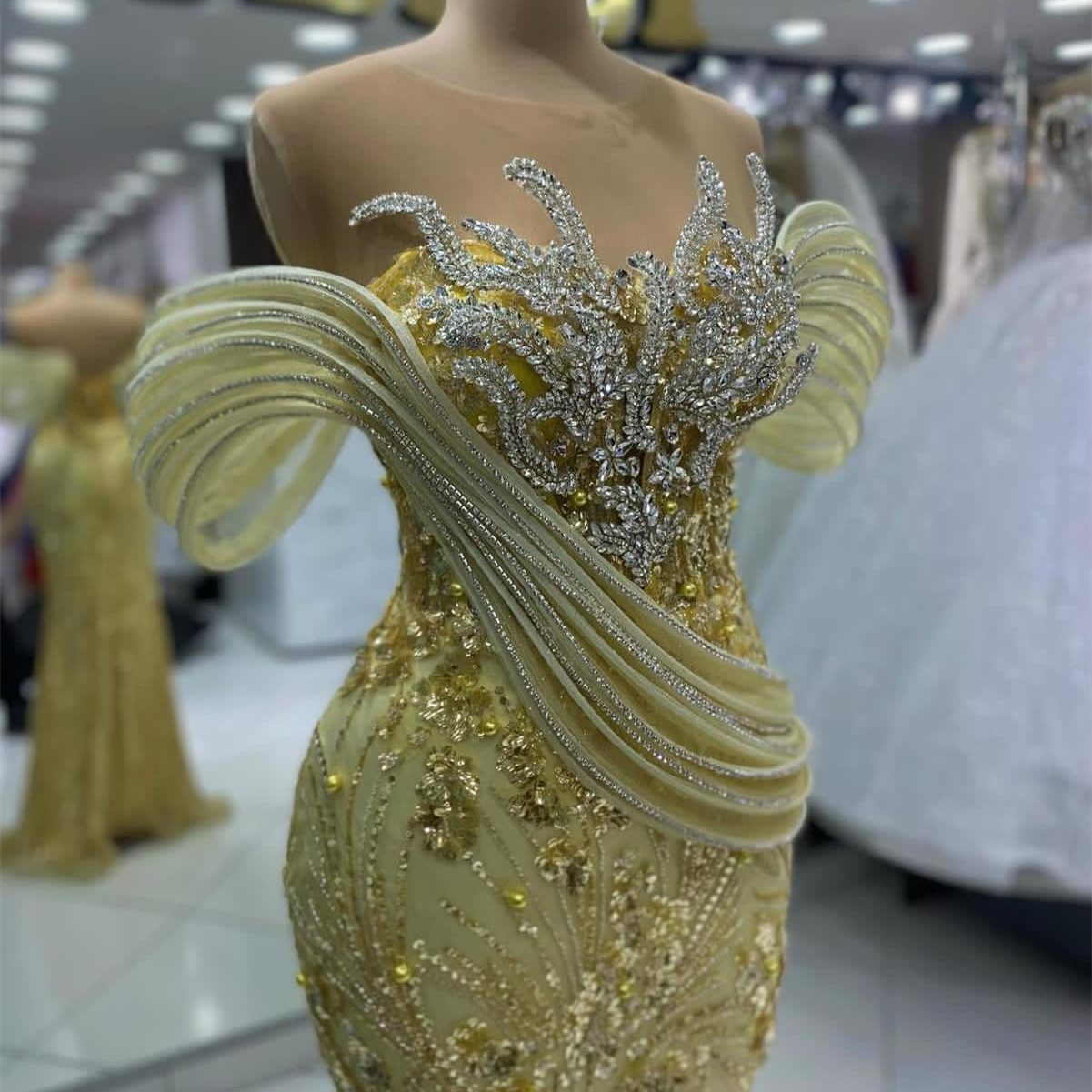 2024 Aso Ebi Gold Mermaid Prom Dress Beaded Crystals Sheer Neck Evening Formal Party Second Reception Birthday Engagement Gowns Dresses Robe De Soiree ZJ88