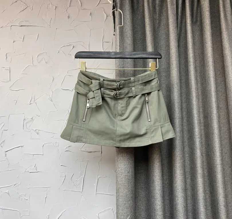 Skirts Sexy Low Waist Miniskirt Womens Summer Dress Anti-Lighting Army Green Overalls Skirt A-Line Denim Skirt YQ240201