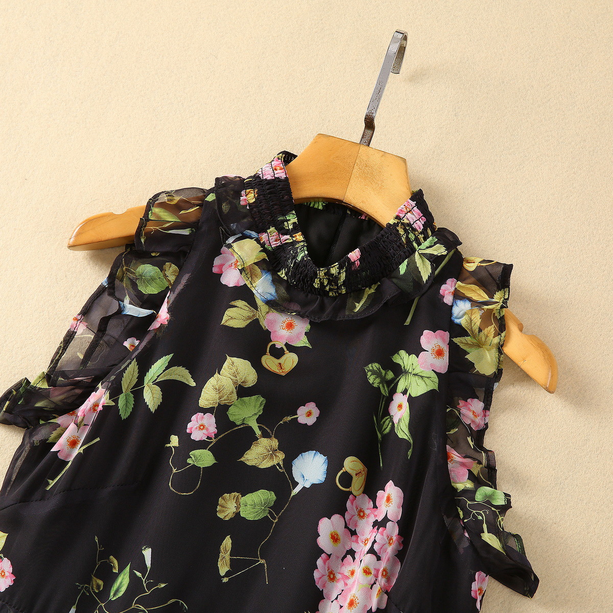 2024 Summer Black Floral Print Ruffle Chiffon Dress Sleeveless Stand Collar Paneled Long Maxi Casual Dresses S4J290125 Plus Size XXL