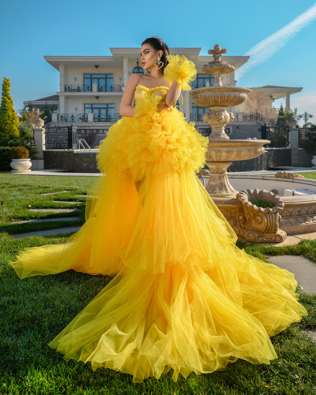 Gorgeous Yellow Prom Dresses Tulle Lace Ruffle Photo Robes Evening Gowns Sweep Train Plus Size Bridal Gowns Custom Made