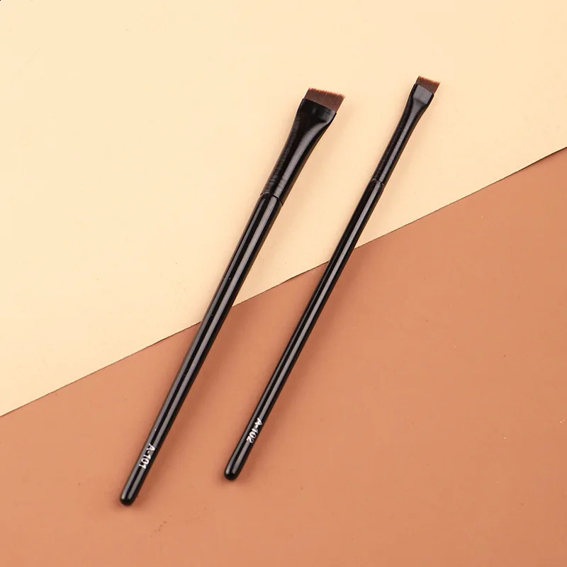 Brow Contour Makeup Brushes Eyebrow Eyeliner Brush Professional Super Thin Angled Liner Eye Make Up Tools 240126