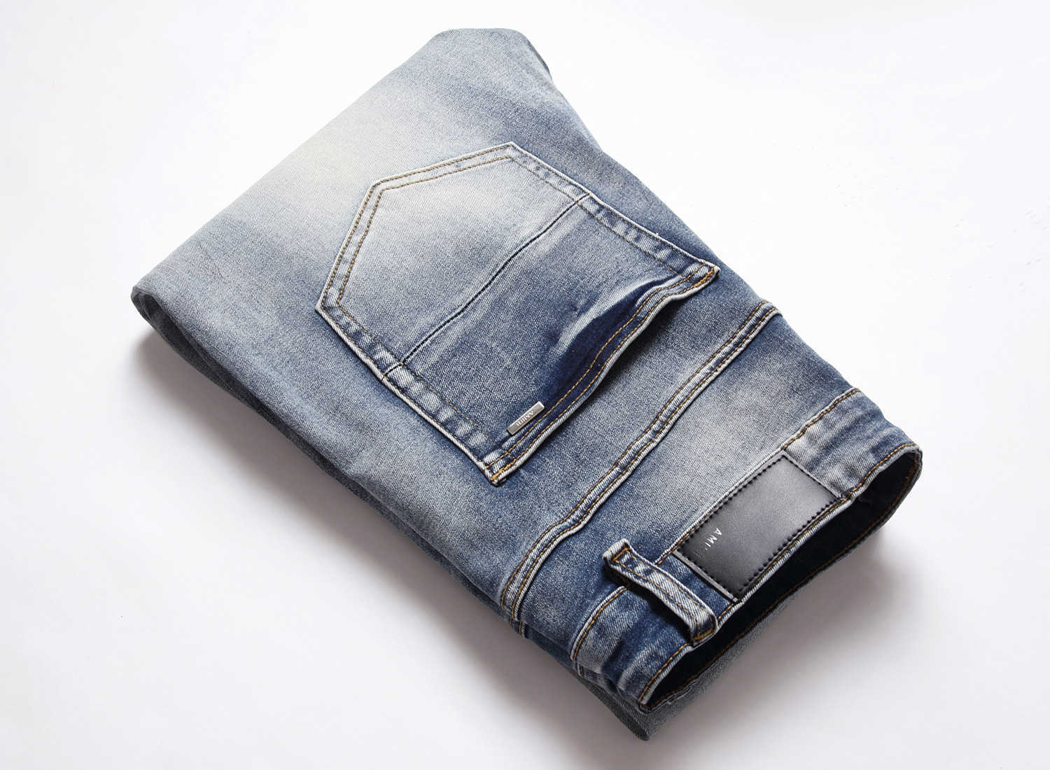 Jeans masculinos Novos jeans masculinos com strass desgastados e buracos jeans masculinos slim fit AM com perna reta