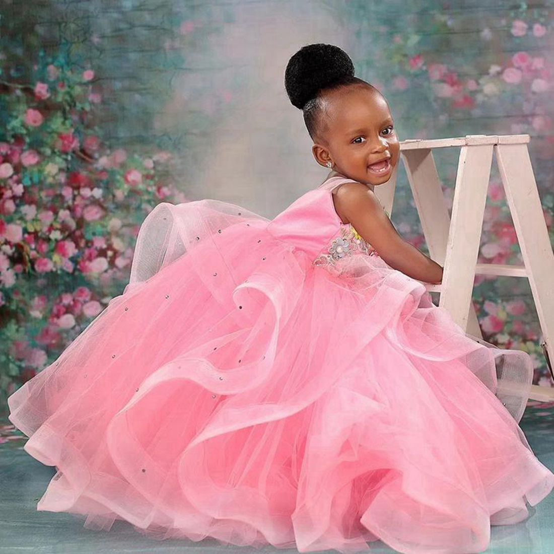 Pink Flower Girl Dresses Sheer Neck Tiered Tulle Ball Gowns Flowergirl Dress Princess Queen Hand Made Flowers Beaded Birthday Party Dress Gowns for Little Kids NF069