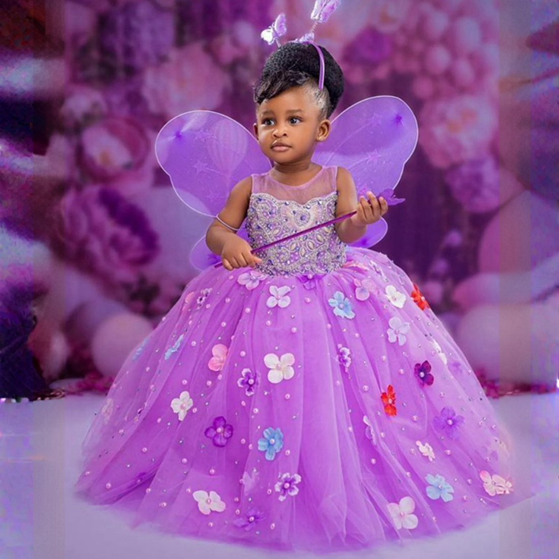 Purple Flower Girl Sukienki Sheer Szyja Perły Współziatkowe suknie balowe kwiatowe sukienka księżniczka Królowa koronkowa sukienka urodzinowa suknie dla małych dzieci NF057