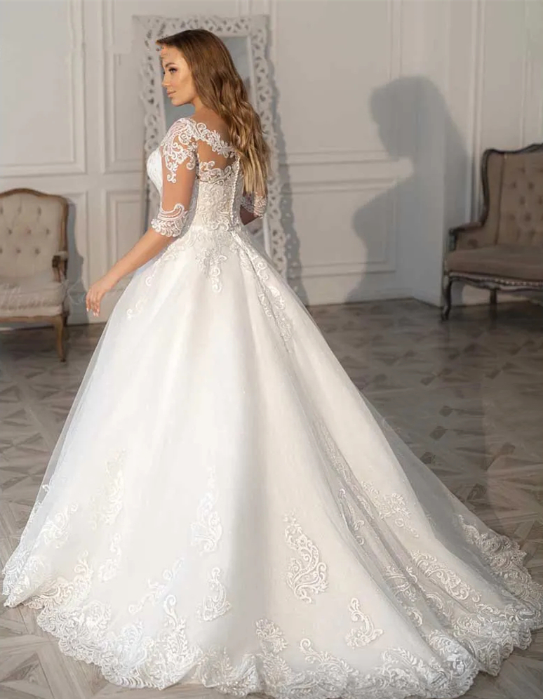 Elegant A Line Wedding Dresses Half Sleeves Lace Appliques V-Neck Ivory Tulle Long Bridal Gowns Court Train Back Buttons 2024 Spring Summer Garden Bride Wear