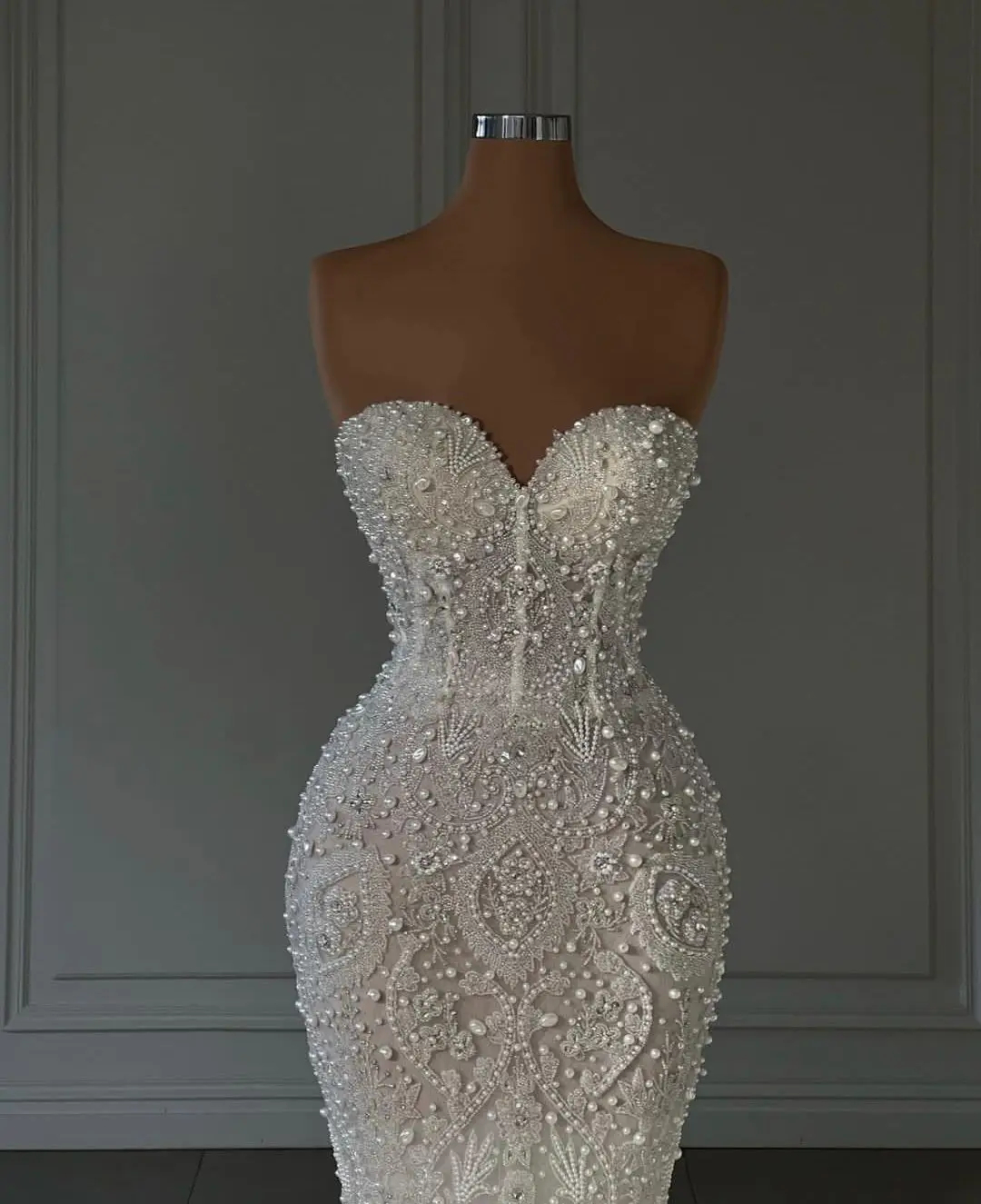 Abiti da sposa eleganti a sirena con perle Abito da sposa senza spalline Appliques Abiti da sposa senza maniche su misura in rilievo Vestido de novia