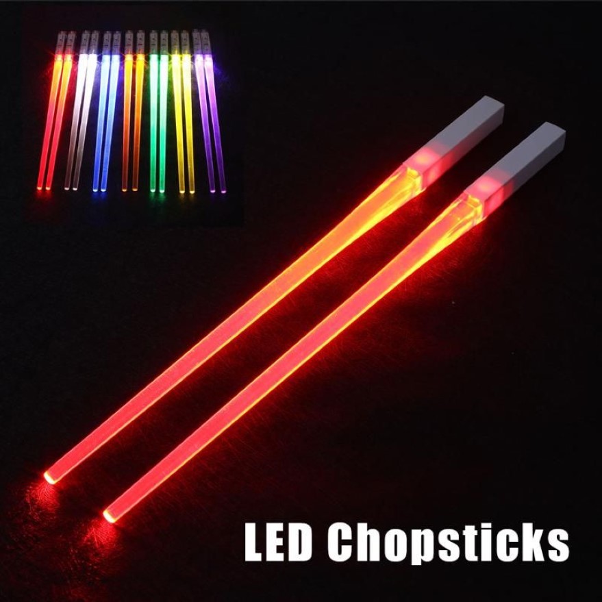 LED Lightsaber Chopsticks återanvändbar Ljus upp pinnkök Party Tabellery Creative Drable Light Glowing Chopstick Gift235d